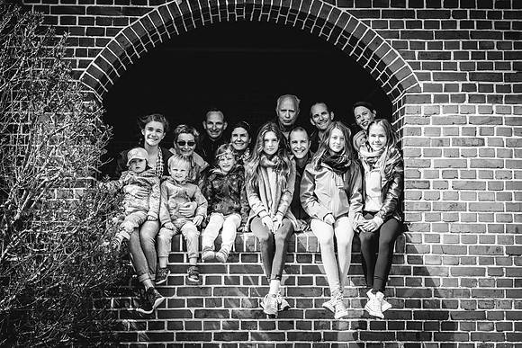 Familienshooting - Fotograf Spiekeroog - Gruppenfoto Bogen